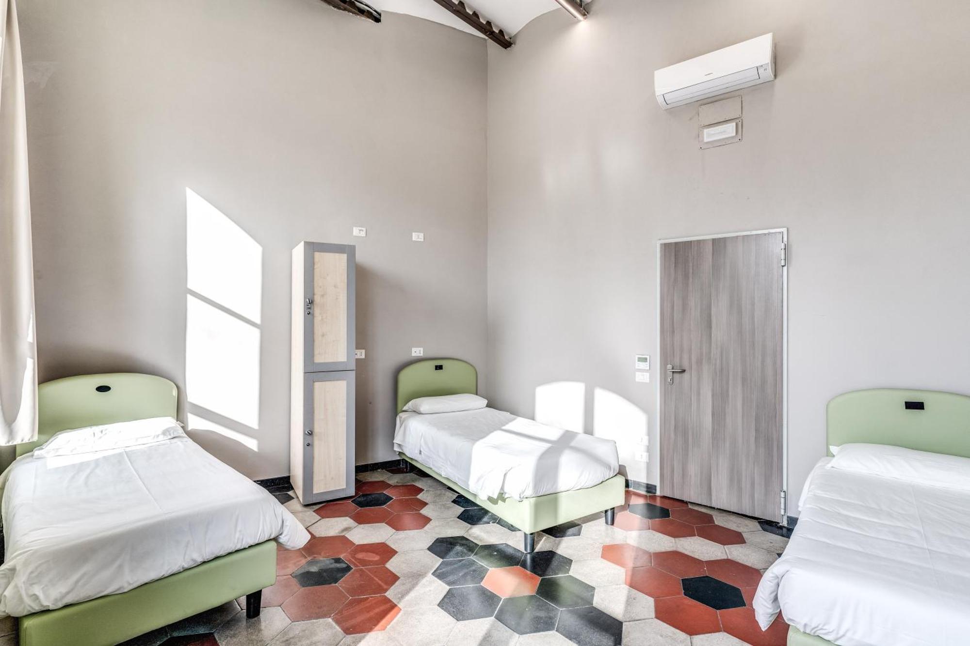 Hostel Borgo Ripa Urban Travel Rom Exterior foto