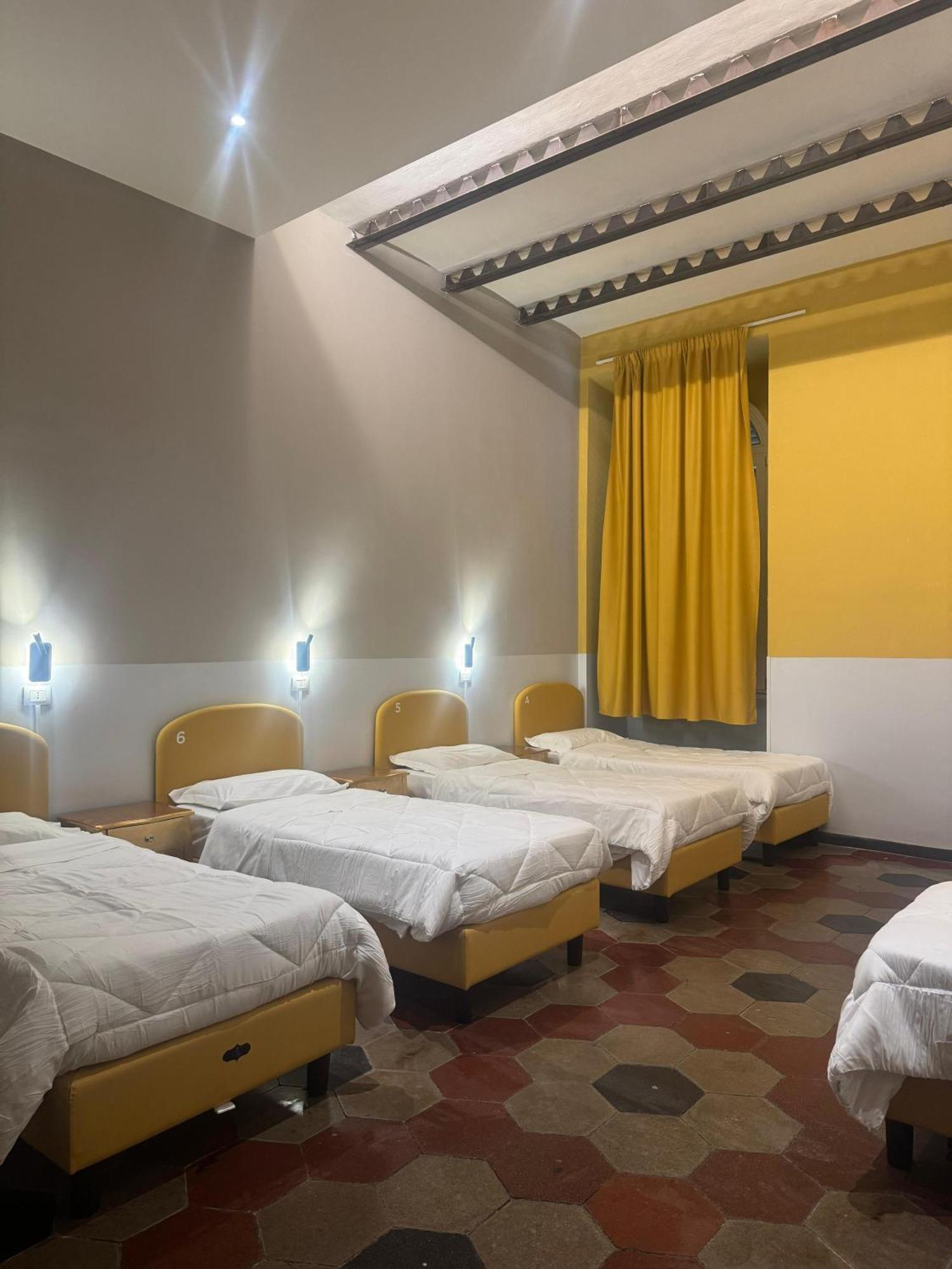 Hostel Borgo Ripa Urban Travel Rom Exterior foto