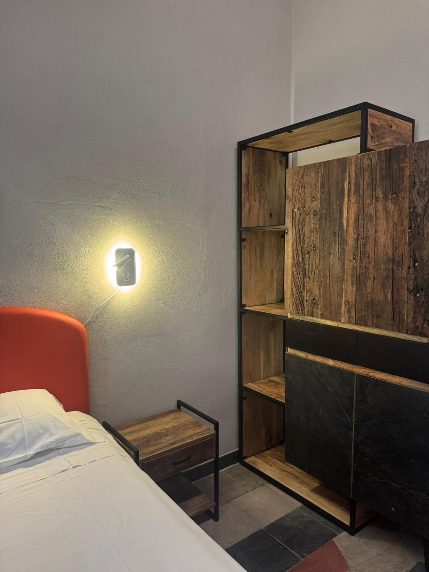 Hostel Borgo Ripa Urban Travel Rom Exterior foto