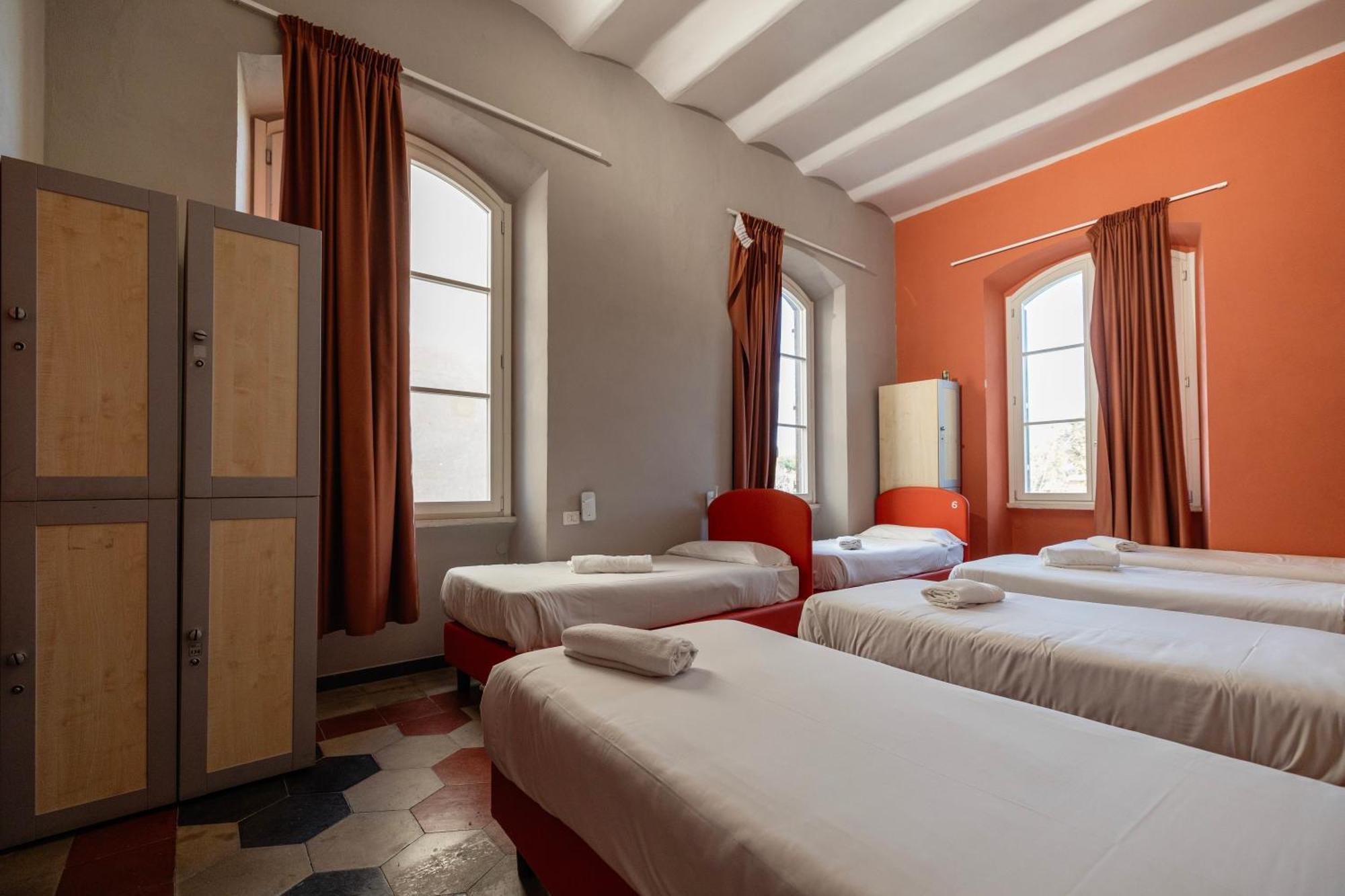 Hostel Borgo Ripa Urban Travel Rom Exterior foto