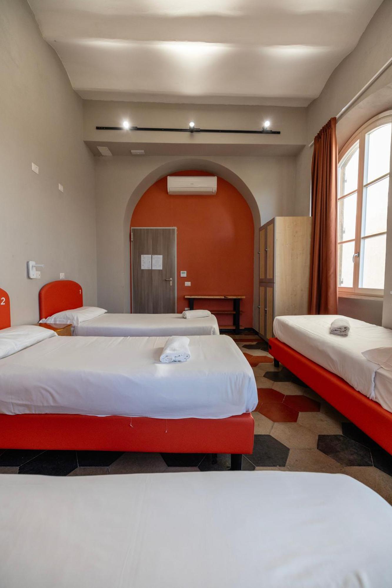 Hostel Borgo Ripa Urban Travel Rom Exterior foto